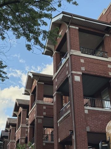 5849 S Michigan Avenue, Chicago, IL 60637