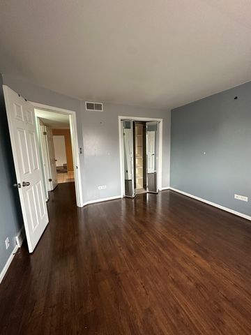 18559 Escanaba Avenue 305, Lansing, IL 60438