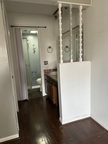 18559 Escanaba Avenue 305, Lansing, IL 60438