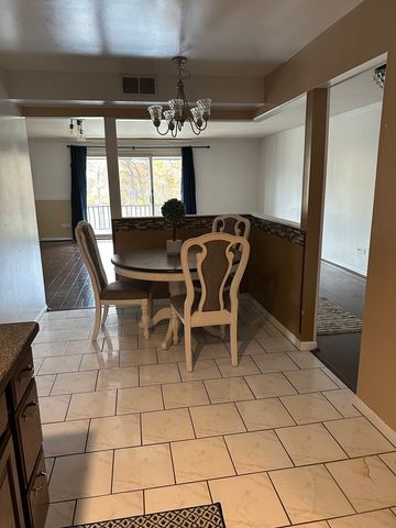 18559 Escanaba Avenue 305, Lansing, IL 60438