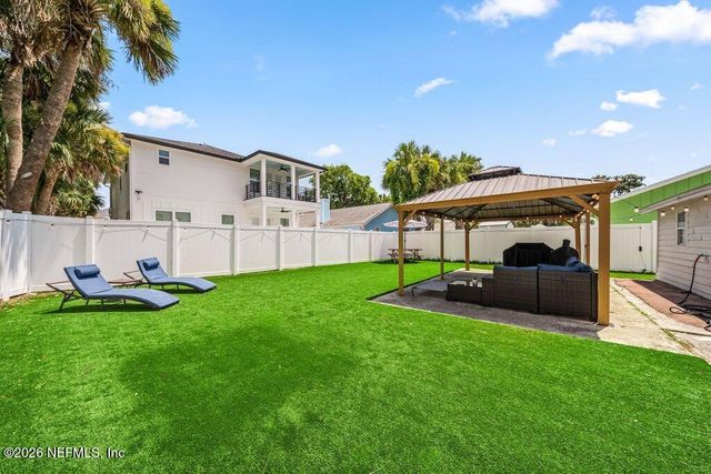 457 7TH Avenue S, Jacksonville Beach, FL 32250