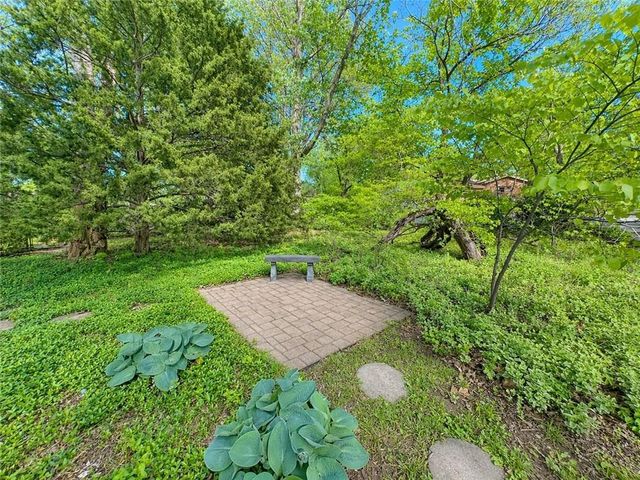 2400 Orchard Lane, Lawrence, KS 66049