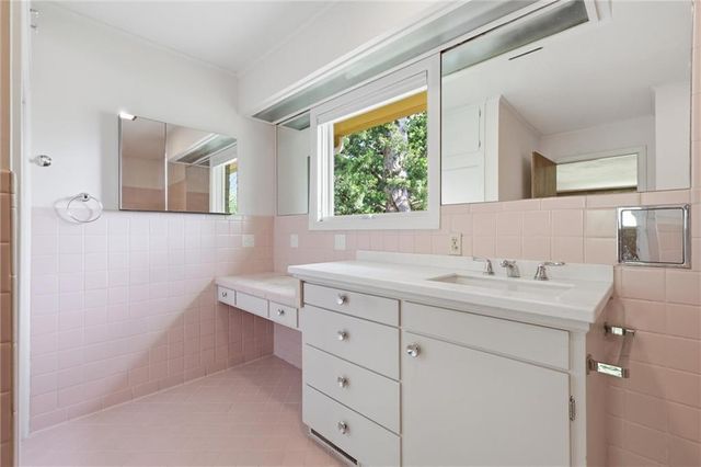 2400 Orchard Lane, Lawrence, KS 66049