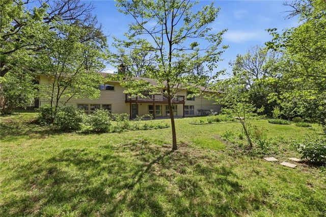 2400 Orchard Lane, Lawrence, KS 66049