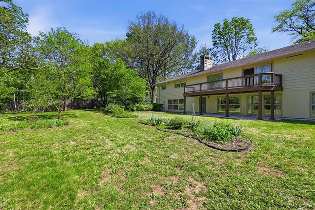 2400 Orchard Lane, Lawrence, KS 66049