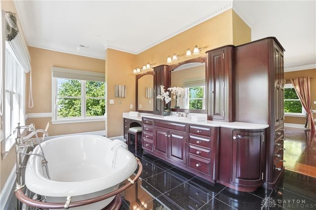 1619 Grand Portage Trail, Beavercreek Twp, OH 45385