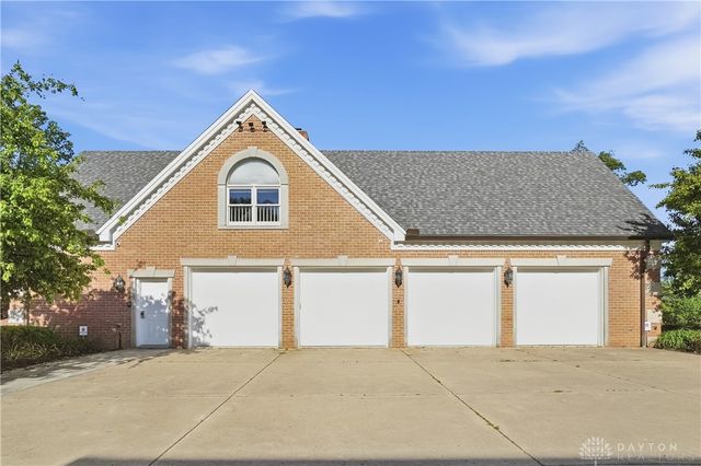 1619 Grand Portage Trail, Beavercreek Twp, OH 45385