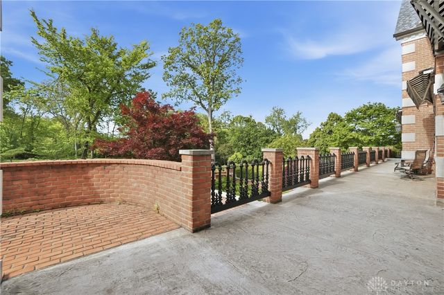 1619 Grand Portage Trail, Beavercreek Twp, OH 45385