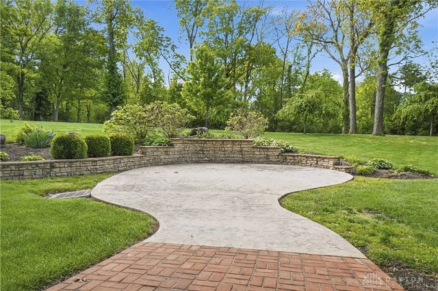 1619 Grand Portage Trail, Beavercreek Twp, OH 45385