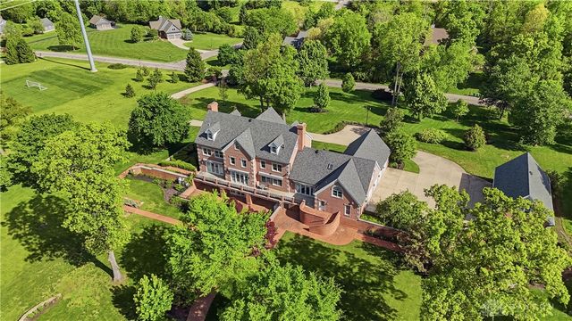 1619 Grand Portage Trail, Beavercreek Twp, OH 45385