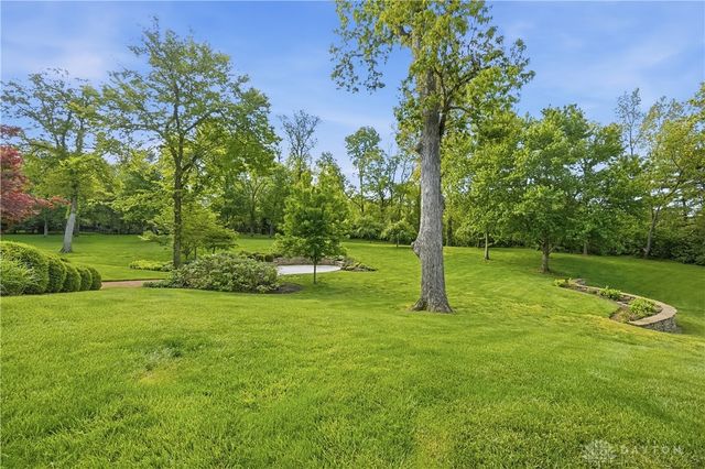 1619 Grand Portage Trail, Beavercreek Twp, OH 45385