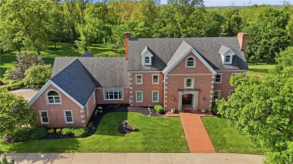 1619 Grand Portage Trail, Beavercreek Twp, OH 45385