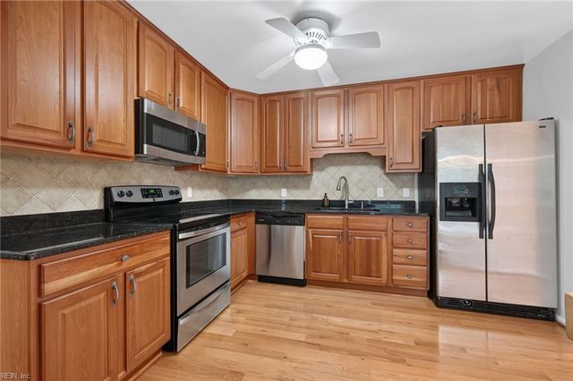 504 Torrey CT, Virginia Beach, VA 23454