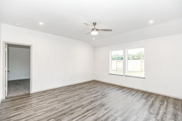 6730 Kayla Street, Beaumont, TX 77708