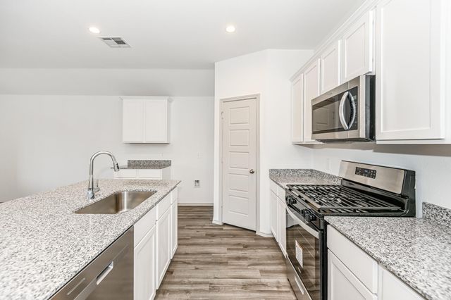 6730 Kayla Street, Beaumont, TX 77708