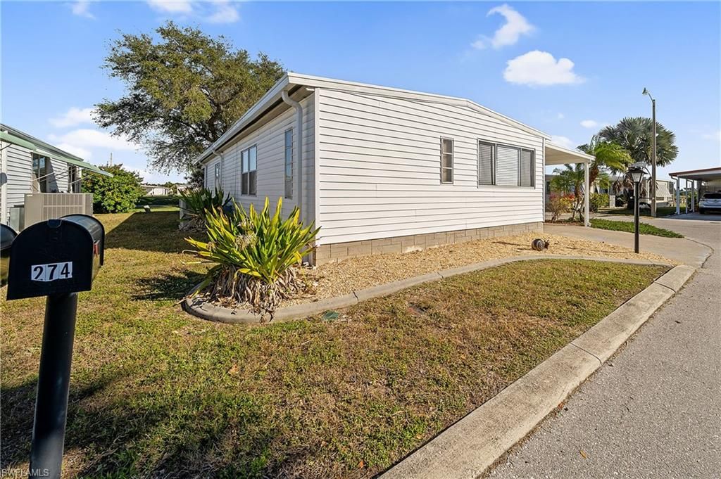 274 Boros DR, NORTH FORT MYERS, FL 33903 — photo 4
