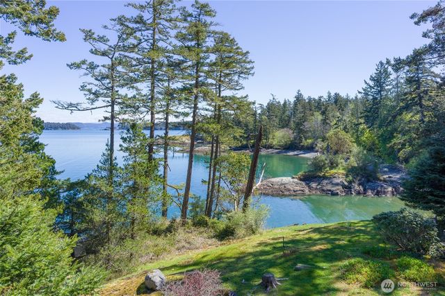 470 Bonanza Drive, Lopez Island, WA 98261