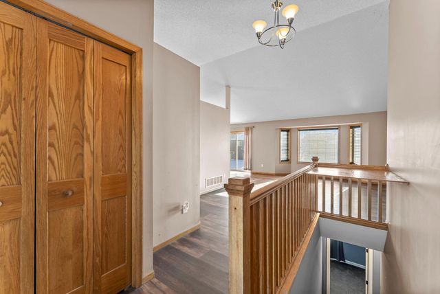 213 Summerfield Lane, Waverly, MN 55390