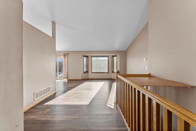 213 Summerfield Lane, Waverly, MN 55390