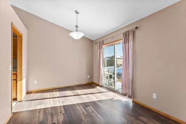 213 Summerfield Lane, Waverly, MN 55390