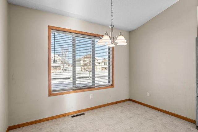 213 Summerfield Lane, Waverly, MN 55390