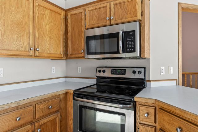 213 Summerfield Lane, Waverly, MN 55390