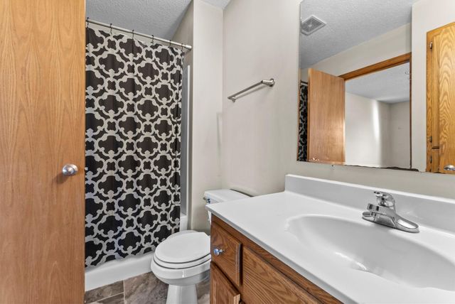 213 Summerfield Lane, Waverly, MN 55390