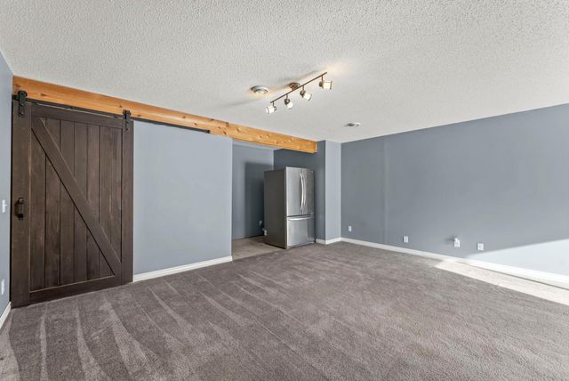 213 Summerfield Lane, Waverly, MN 55390