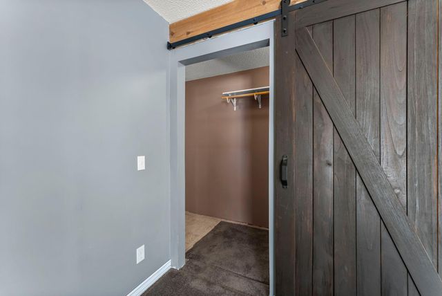 213 Summerfield Lane, Waverly, MN 55390