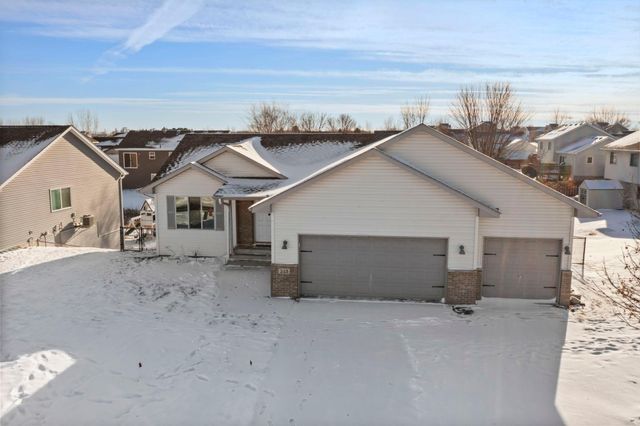 213 Summerfield Lane, Waverly, MN 55390