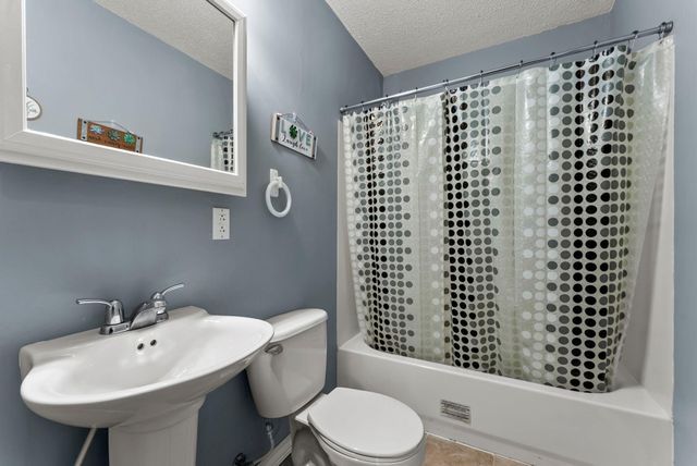 213 Summerfield Lane, Waverly, MN 55390