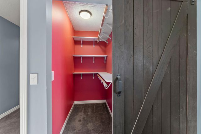 213 Summerfield Lane, Waverly, MN 55390