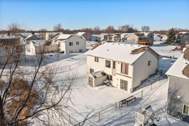 213 Summerfield Lane, Waverly, MN 55390