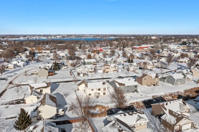 213 Summerfield Lane, Waverly, MN 55390