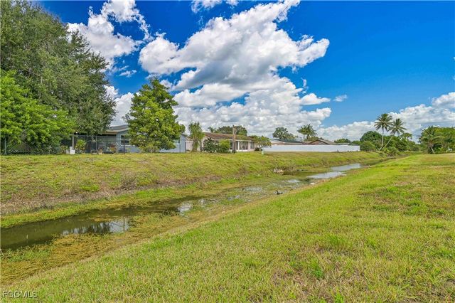 208 Danby RD, Lehigh Acres, FL 33936