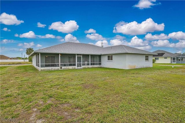 208 Danby RD, Lehigh Acres, FL 33936