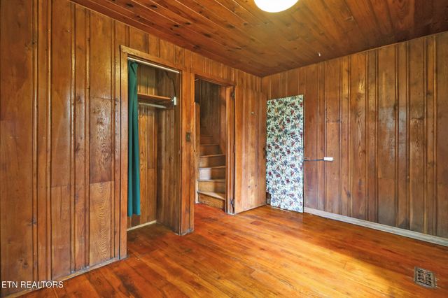 1230 Deep Draw Rd, Crossville, TN 38555