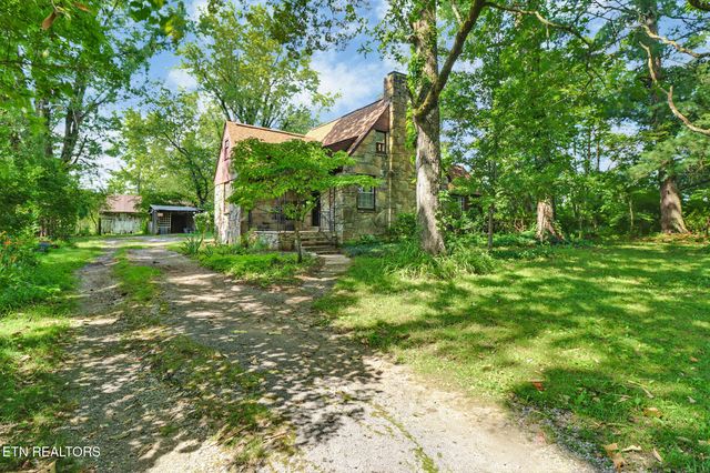 1230 Deep Draw Rd, Crossville, TN 38555