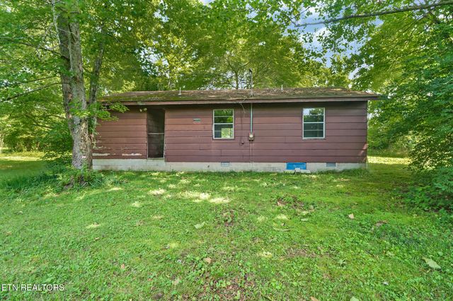 1230 Deep Draw Rd, Crossville, TN 38555