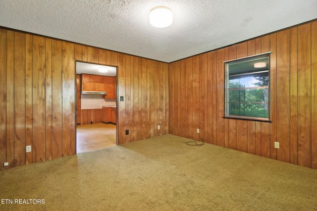 1230 Deep Draw Rd, Crossville, TN 38555