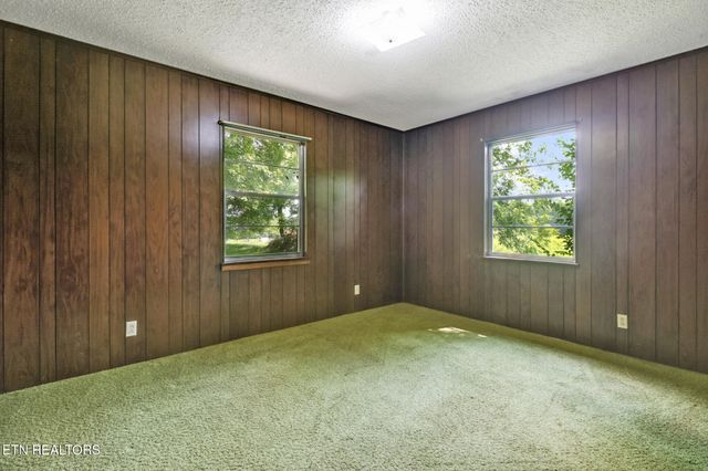 1230 Deep Draw Rd, Crossville, TN 38555