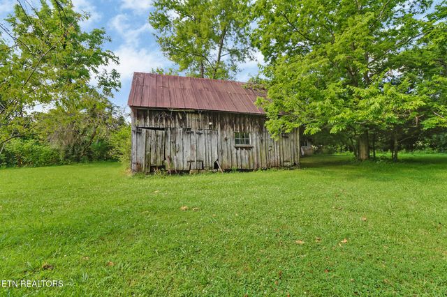 1230 Deep Draw Rd, Crossville, TN 38555