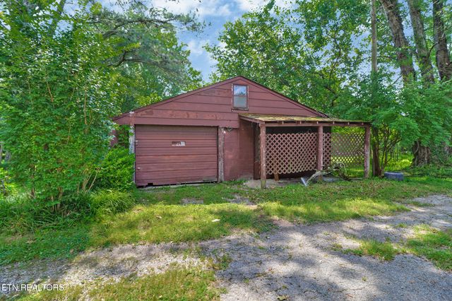 1230 Deep Draw Rd, Crossville, TN 38555