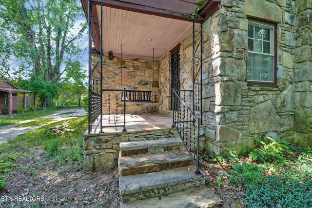 1230 Deep Draw Rd, Crossville, TN 38555