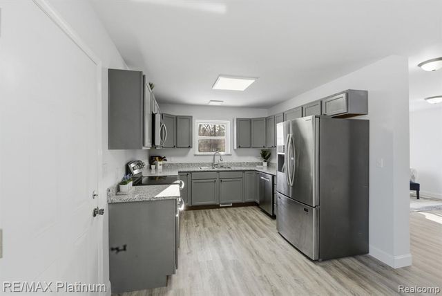 2424 Fisher Road, Howell, MI 48855