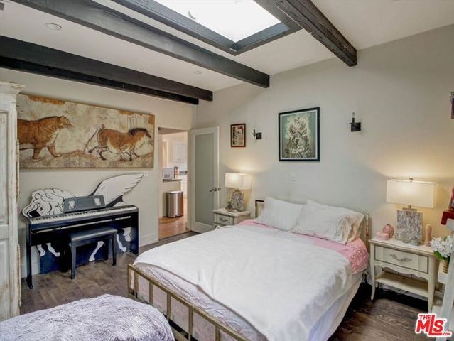 2007 Barcelona Drive, Los Angeles, CA 90046