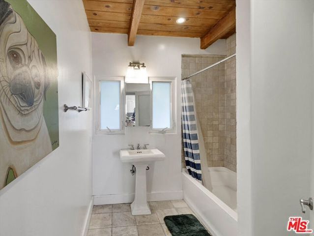 2007 Barcelona Drive, Los Angeles, CA 90046