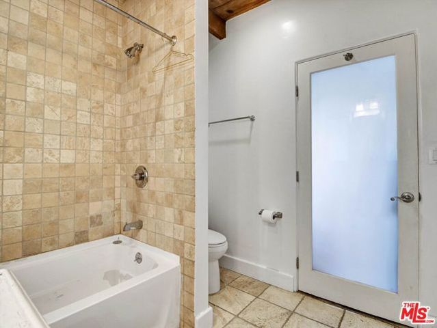 2007 Barcelona Drive, Los Angeles, CA 90046