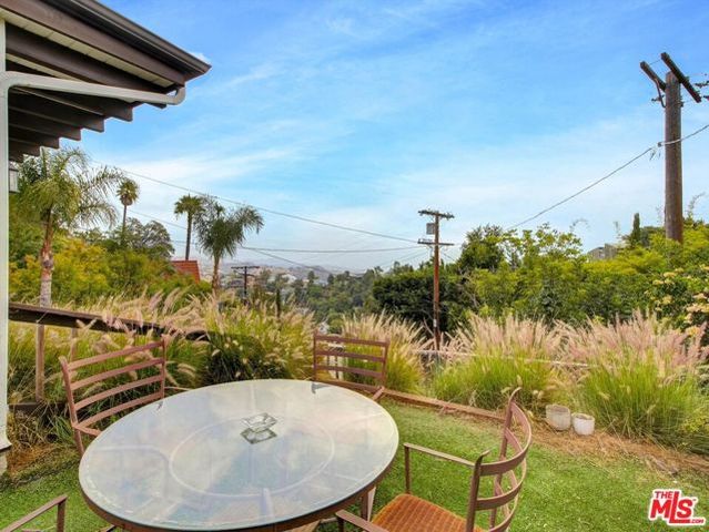 2007 Barcelona Drive, Los Angeles, CA 90046