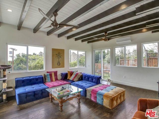 2007 Barcelona Drive, Los Angeles, CA 90046